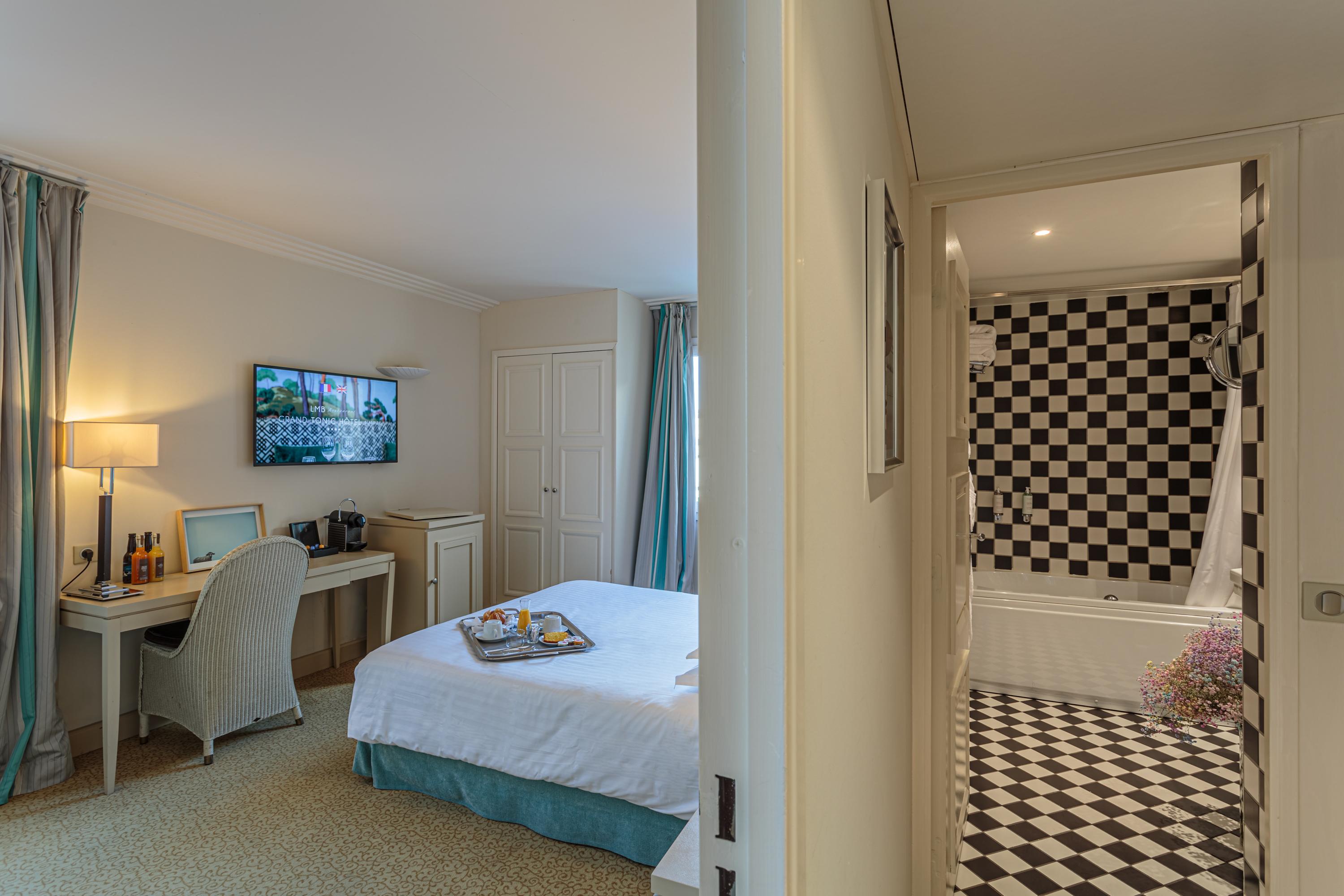 Grand Tonic Hotel & Spa Nuxe Biarritz Bagian luar foto